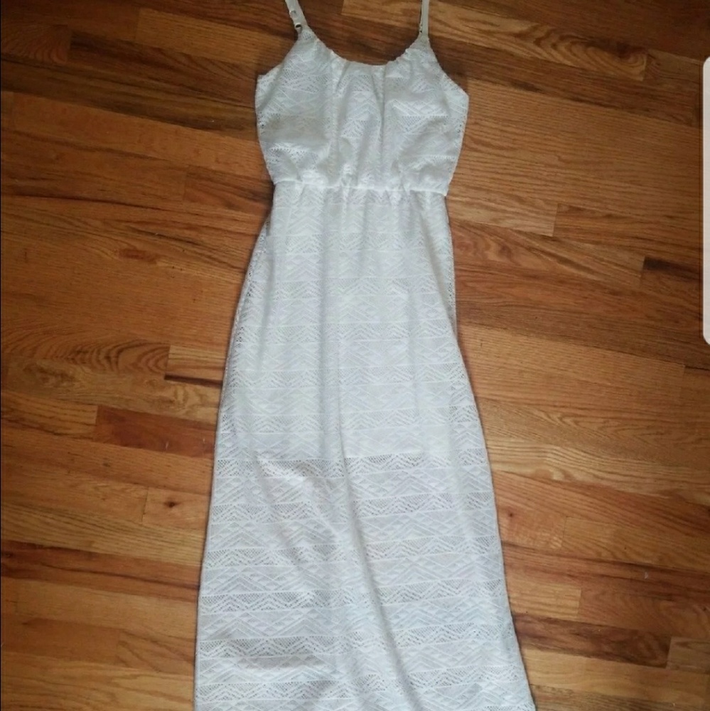 White lace maxi dress